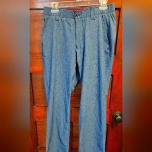 Used men's 32x32 Under Armour golf pants.